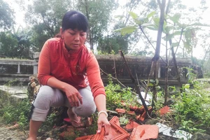 Nhà dân liên tục tốc mái vì máy bay cất hạ cánh 