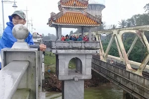 Nam sinh lớp 11 nhảy sông Hương tự tử