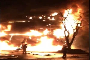 Phòng giao dịch VPBank Đồng Hới bốc cháy trong đêm