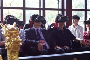 Thăm Hoàng cung Huế 200 năm trước bằng công nghệ