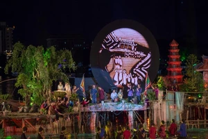 'Cuộc đời đó có bao lâu mà hững hờ...'