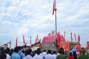 Lễ thượng cờ thống nhất non sông tại vĩ tuyến 17