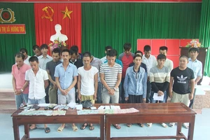 Bắt quả tang 23 người cá cược World Cup