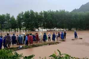 Thừa Thiên-Huế: Nam thanh niên bị nước lũ cuốn mất tích