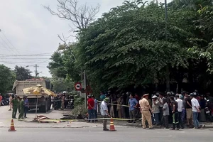 Va chạm với xe tải, 2 phụ nữ trên xe máy tử vong