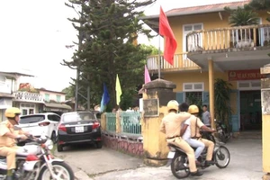 Khống chế kẻ cướp giật, một CSGT phải nhập viện 