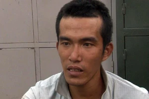 Trộm lao xe vào công an làm 1 trinh sát bị thương