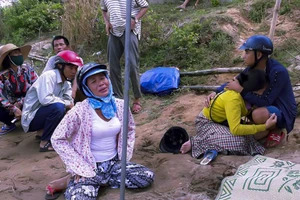 Phát hiện thi thể cha và con gái hơn 1 tuổi trên sông 