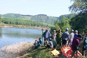 Chìm thuyền trên sông, 3 người mất tích