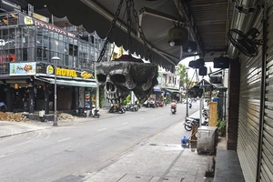 Phố Tây ở Huế trong ngày đầu vận động tạm ngừng hoạt động