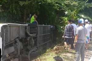 Nguyên nhân ban đầu vụ lật xe làm 8 người chết ở Quảng Bình