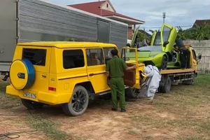 Quảng Bình: Bắt giữ 2 xe sang nhập lậu 