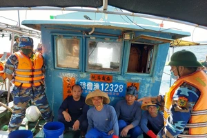 Tàu cá Trung Quốc vào vùng biển gần đảo Cồn Cỏ