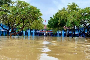 Mưa lớn ở Huế: Học sinh nghỉ học, vùng núi nguy cơ sạt lở đất