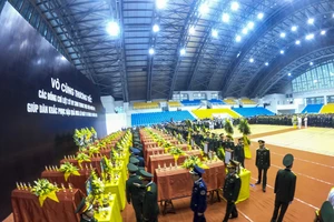 Hình ảnh Lễ viếng 22 liệt sĩ đoàn Kinh tế - Quốc phòng 337