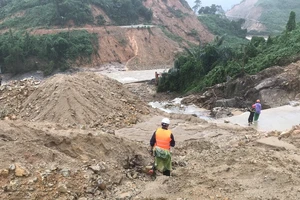 Tìm thấy một thi thể gần khu sạt lở thủy điện Rào Trăng 3