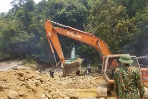 Tiếp tục lên phương án tìm kiếm 11 công nhân ở Rào Trăng 3