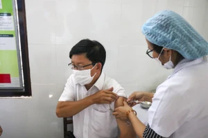 Thừa Thiên - Huế bắt đầu tiêm vaccine phòng COVID-19