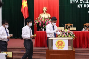 Ông Trần Thắng tiếp tục được bầu làm Chủ tịch UBND tỉnh Quảng Bình