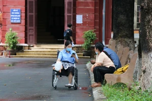 Huế: 1 thí sinh bị tai nạn gãy chân được xét đặc cách tốt nghiệp THPT