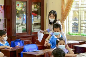 Thừa Thiên - Huế: Học sinh đến trường sau thời gian học online