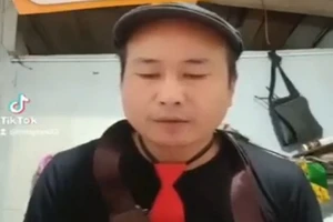 Thừa Thiên-Huế: Thầy giáo bị mời làm việc vì đăng clip 'khẩn cầu' lương tháng 13