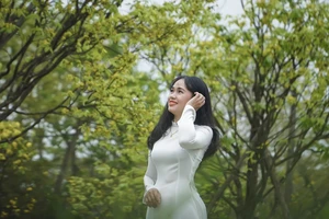 Huế: Miễn vé tham quan di tích cho phụ nữ mặc áo dài truyền thống