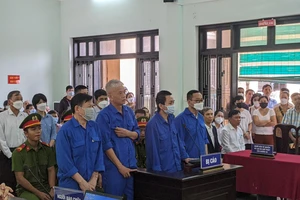 Hoãn xử vụ đưa, nhận hối lộ ở Cảng hàng không quốc tế Phú Bài