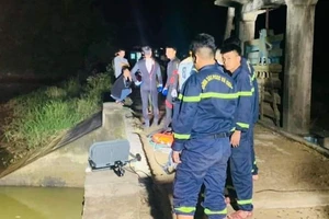 Phát hiện 1 thi thể cùng xe máy dưới đập nước