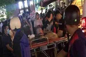 Bắt nhóm thanh niên chém người gây náo loạn