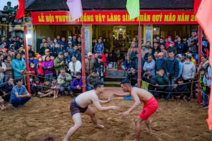 Về Huế xem hội vật làng Sình