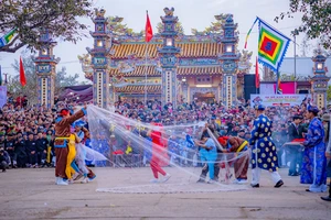 Đặc sắc lễ hội cầu ngư đầu năm ở Huế