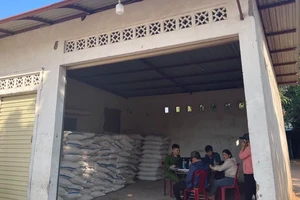 Công an phát hiện 10 tấn đường cát không rõ nguồn gốc xuất xứ