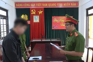 Bắt thanh niên dùng clip 'nóng' để cưỡng dâm người yêu cũ