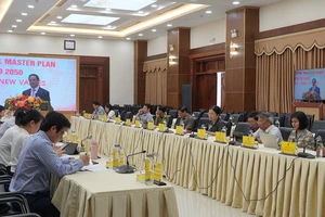 Quảng Trị chấn chỉnh việc vắng mặt, họp không đúng thành phần