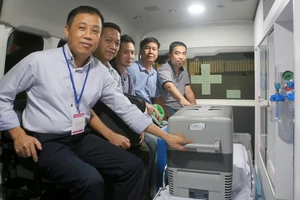 159 hành khách vui vẻ bị delay, cùng chờ trái tim để bay về Huế 