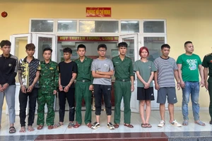 Đưa 4 người nước ngoài xuất cảnh trái phép sang Lào để nhận 1 triệu đồng