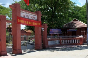 Kỷ luật cảnh cáo Hiệu trưởng Trường THPT Hai Bà Trưng