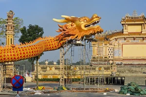 Lộ diện linh vật rồng ở Huế