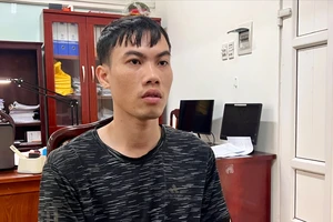 Nam thanh niên giết người, chuẩn bị áo quần bỏ trốn thì bị bắt