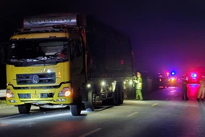 Tìm thấy Giấy chứng sinh của con trai 2 vợ chồng trẻ tử vong trong tai nạn cao tốc Cam Lộ - La Sơn 