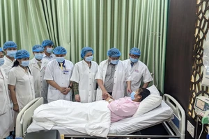 Thủ tướng thăm hỏi 3 bệnh nhân ghép tạng ở Huế