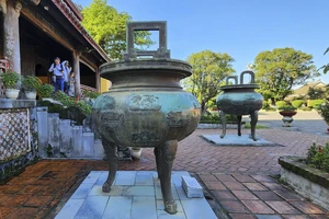 Cận cảnh bản đúc nổi trên Cửu đỉnh vừa được UNESCO vinh danh là di sản tư liệu thế giới