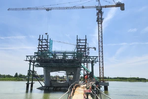 Cận cảnh cây cầu Thạch Hãn 1 sau 1 năm thi công