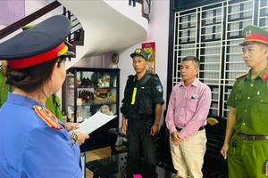 Vì sao cựu giám đốc CDC Thừa Thiên Huế bị bắt sau hơn 1 tháng miễn hình phạt tù?