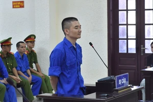 Xét xử vụ Quân Idol: VKS đề nghị 4 án tử hình