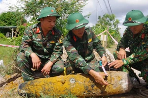 Phát hiện quả bom MK81 nặng 113kg khi thi công trụ điện