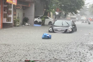 Quảng Trị: Mưa như trút nước trong thời gian ngắn, nhiều nơi ngập cục bộ