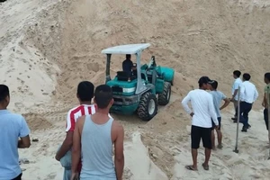 Một học sinh ở Thừa Thiên Huế bị cát vùi tử vong