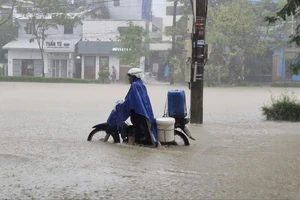 Dự báo mưa đến 500mm, lũ trên sông Hương có thể lên báo động 3